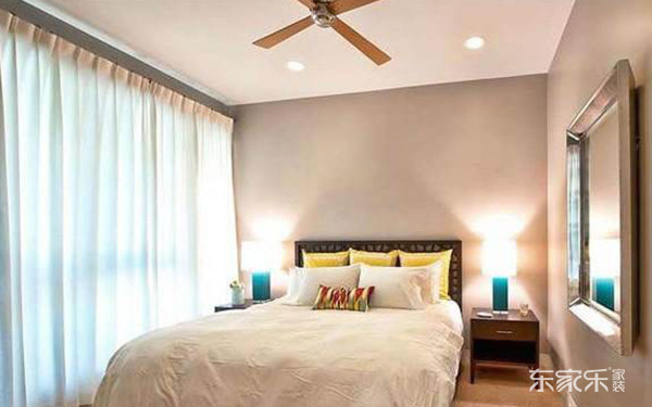 小戶型臥室裝修如何避免太過擁擠壓抑？