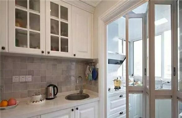 廚房裝修必須要裝推拉門嗎?除了推拉門廚房還可以裝其他門嗎?