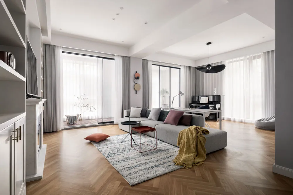 客廳布局如何更實用，沙發(fā)不靠墻擺放!