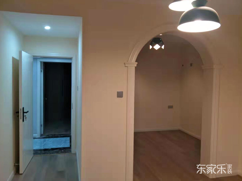 湘潭中央一品96平米現(xiàn)代風格裝修案例