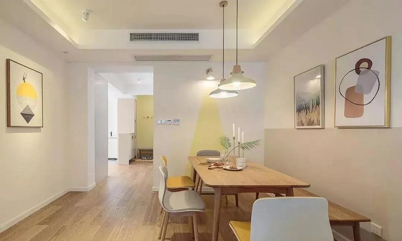 100㎡三居室北歐風(fēng)裝修，原木搭配暖色調(diào)讓家溫馨
