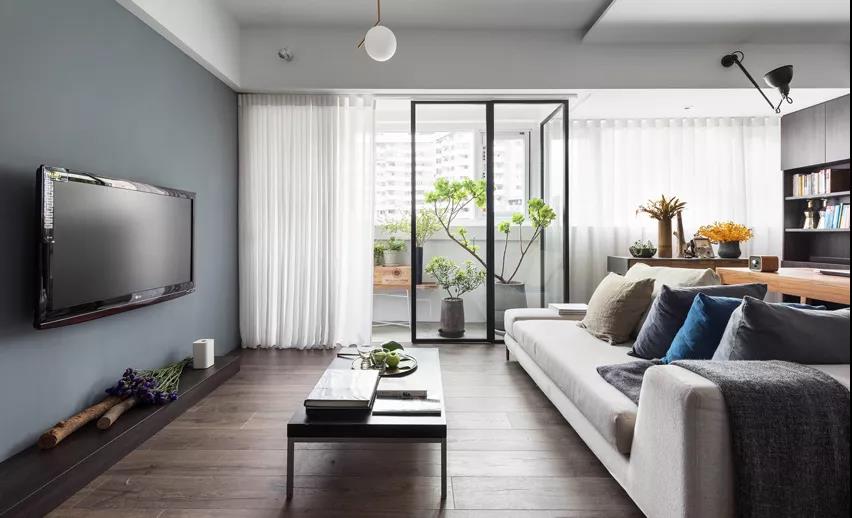 93㎡現(xiàn)代簡(jiǎn)約風(fēng)格室內(nèi)裝修效果圖，陽(yáng)臺(tái)落地窗太美了吧！