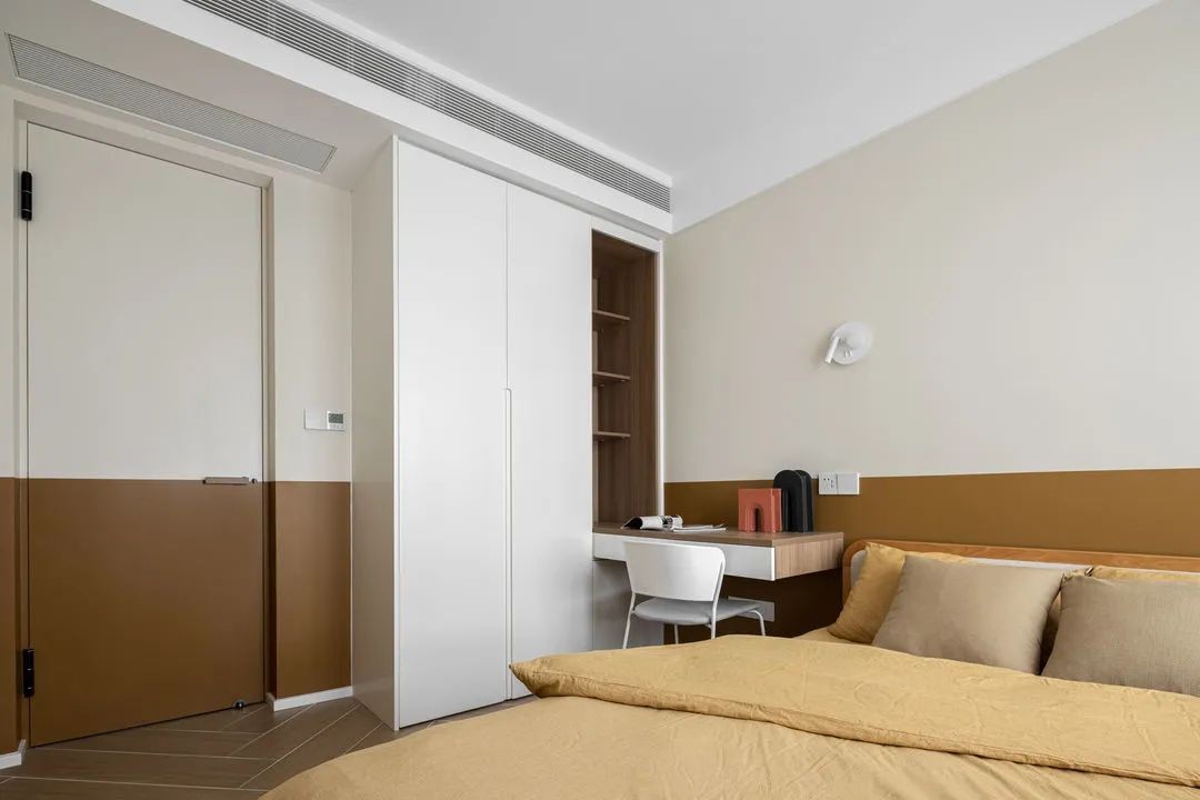 100平現(xiàn)代風(fēng)格三房裝修案例，對(duì)新家充滿期待