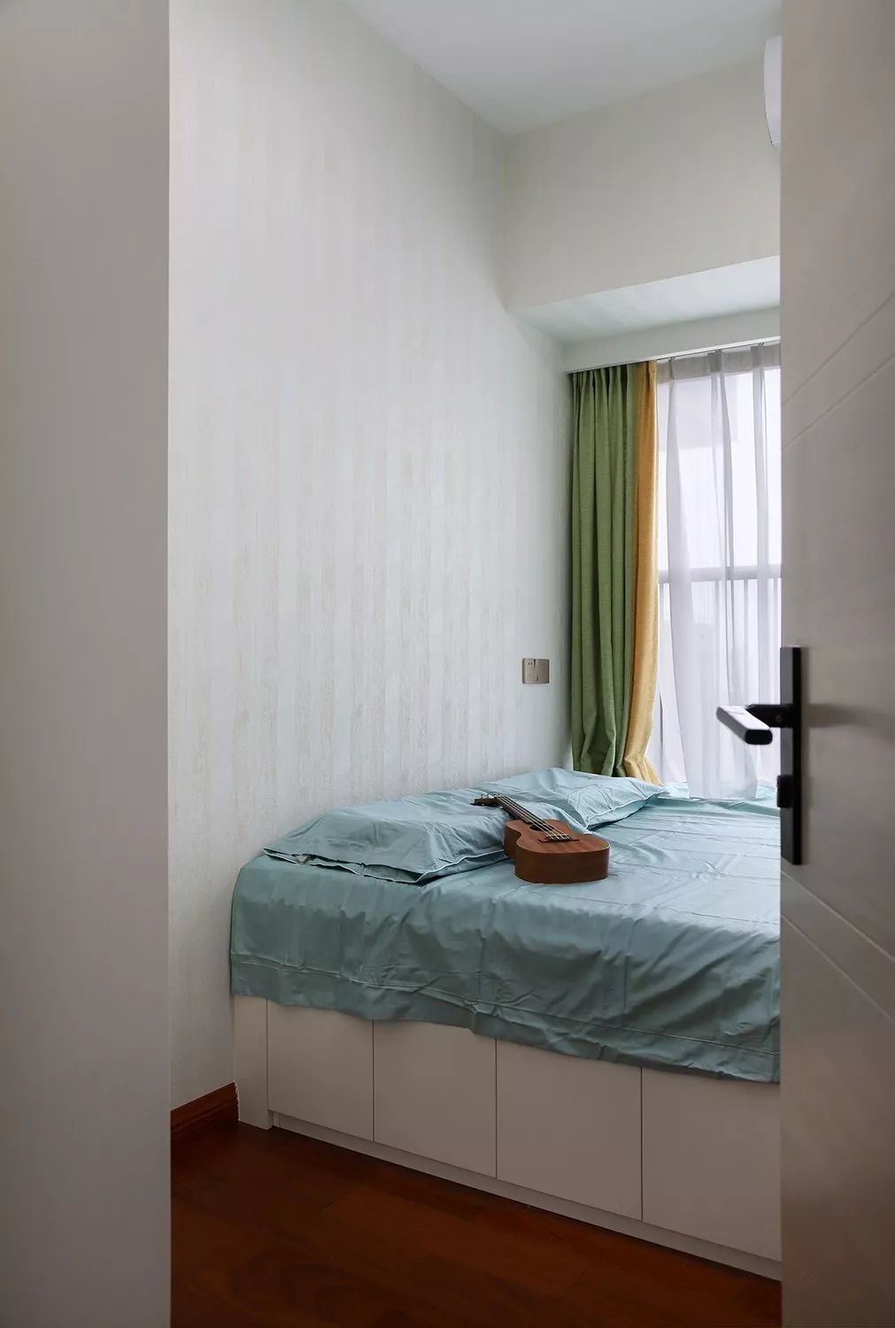 長房嶺秀時(shí)代-80㎡現(xiàn)代輕奢二居，清爽又充滿暖意的家！