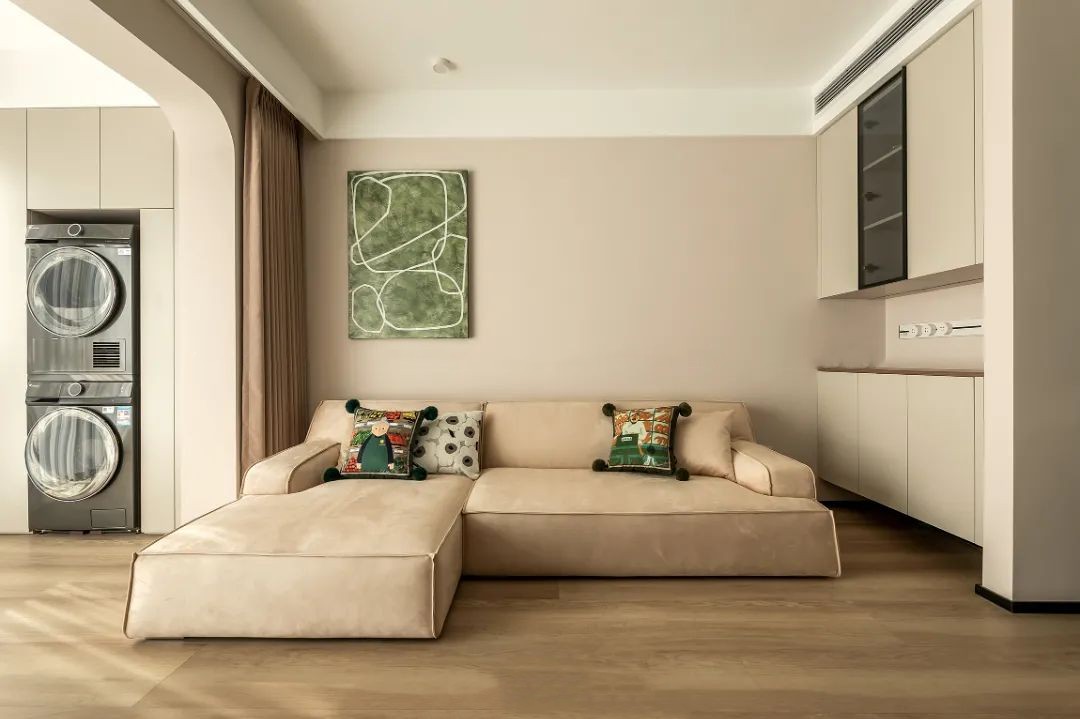 廣澤上苑-105㎡現(xiàn)代奶油風(fēng)三居，夢想中柔軟又宜居的家！