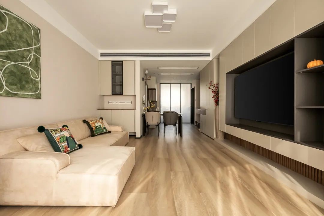 廣澤上苑-105㎡現(xiàn)代奶油風(fēng)三居，夢想中柔軟又宜居的家！